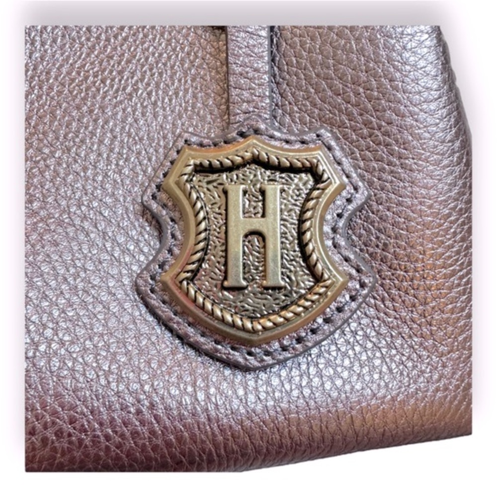 J. M. Hulme | Lexi Framed Pebbled Metallic Leather Kiss Clasp Wallet/Crossbody View 5